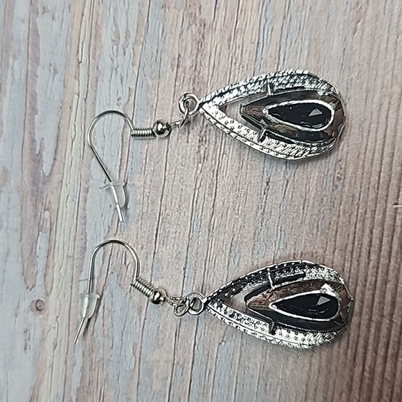 NEW BLACK TEARDROP SILVER RHINESTONE DANGLE PIERCED EARRINGS - Picture 7 of 7